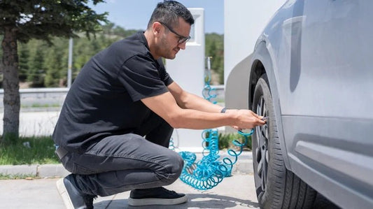 Tyre Inflators vs Petrol Station Pumps: Key Differences, Pros & Cons - autopump