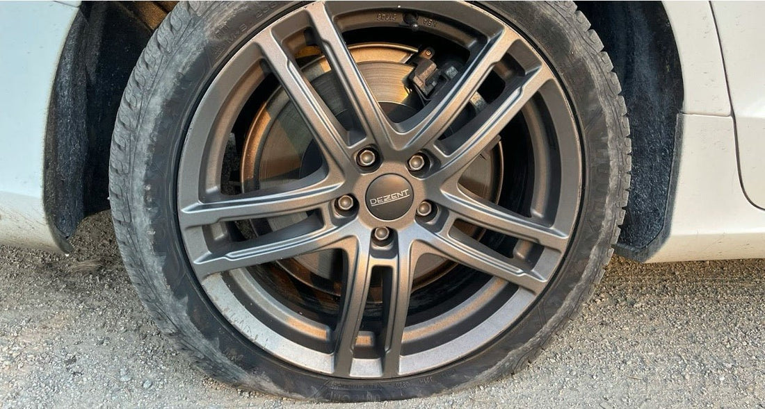 What to Do When You Have a Flat Tyre on the Motorway: 7 Immediate Steps - autopump